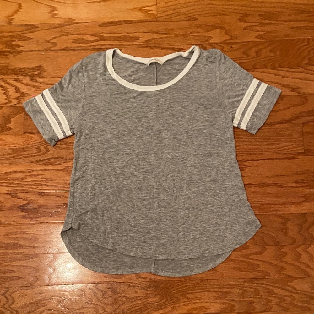 Atticute Womens Grey and White Stripe Tee Shirt M